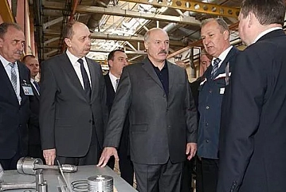 Лукашенко: в ближайшие год-два Беларусь будет иметь полный комплект своего производства автомобилей